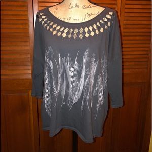 Grey three quarter sleeve T-shirt